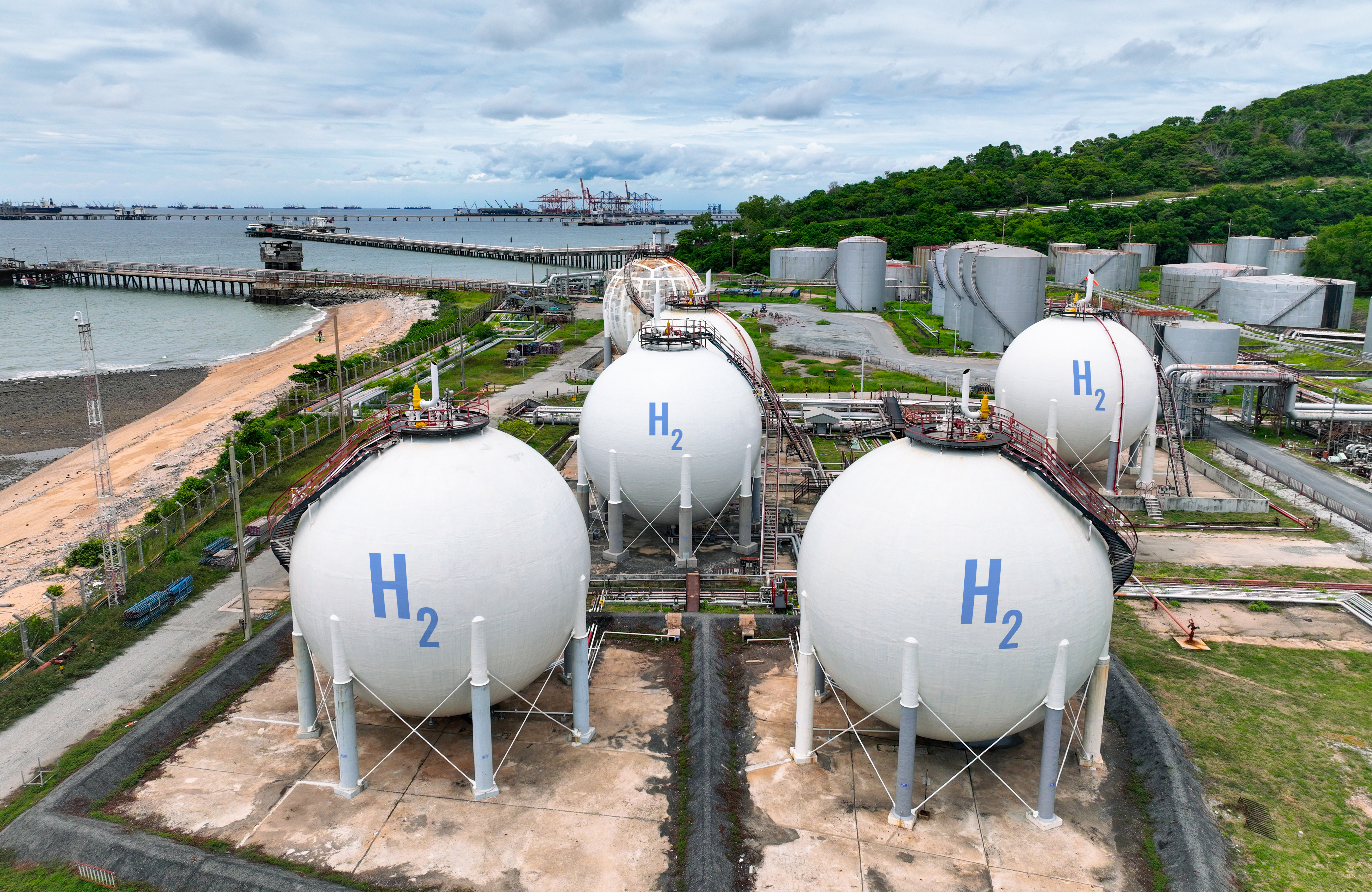 Green hydrogen: Big gaps between ambition and implementation